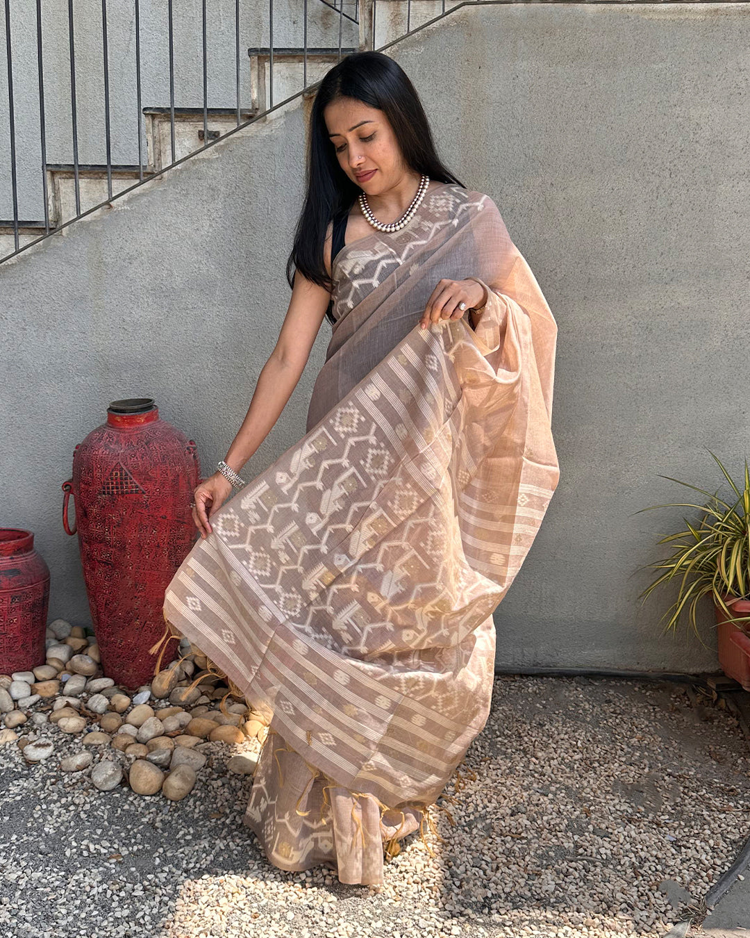 Zartari | Geometric Line Tussar Silk Saree