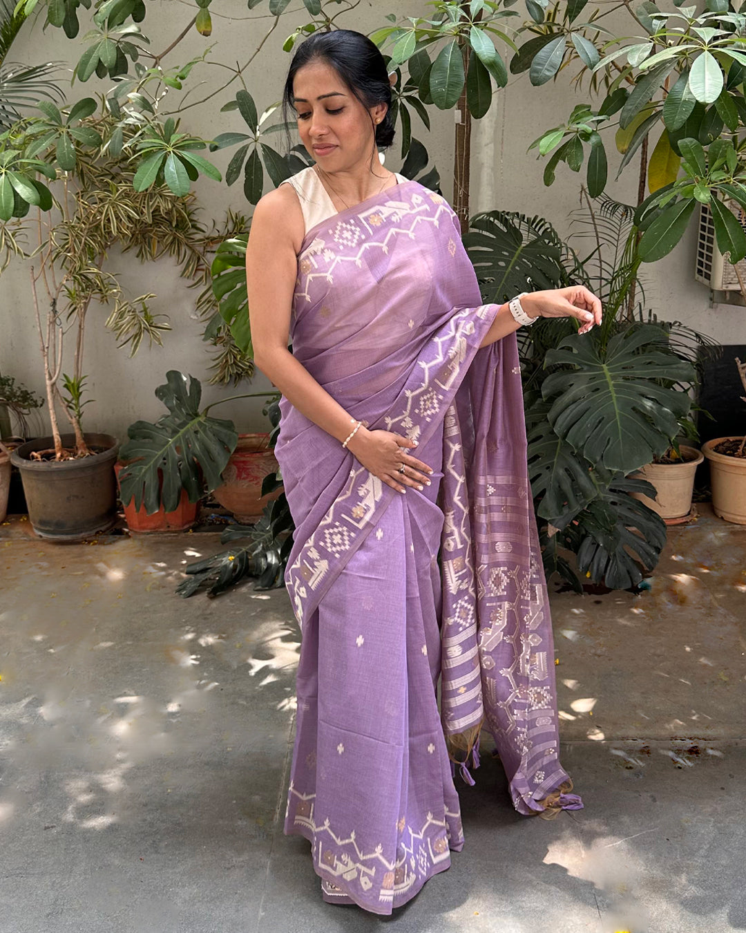 Zartari | Geometric Line Tussar Silk Saree