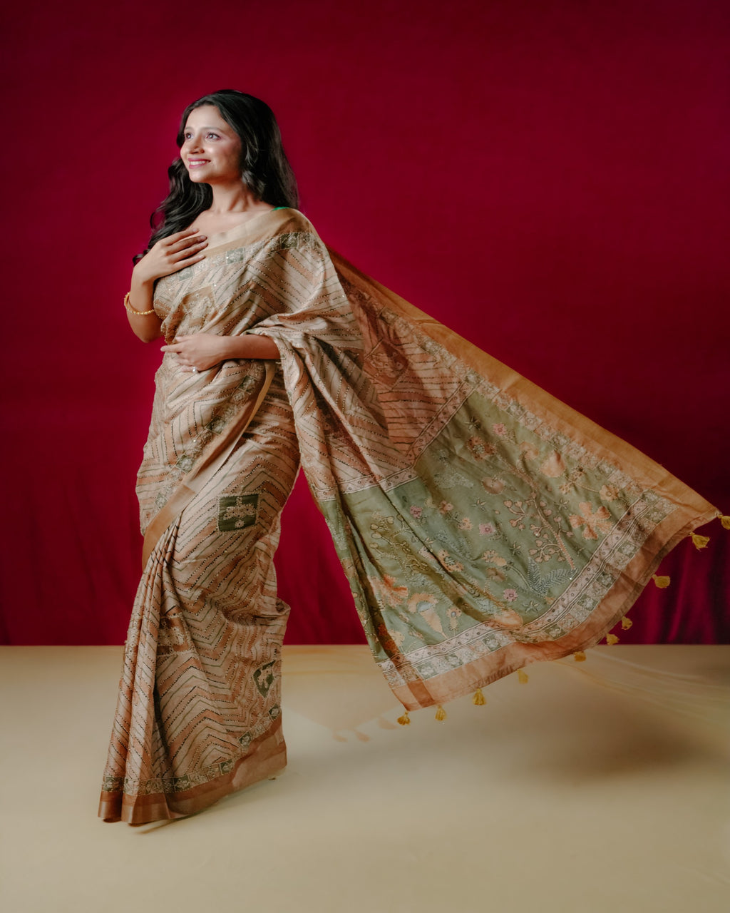 Kaatha Wavy | Tissue Cotton Yellow Saree