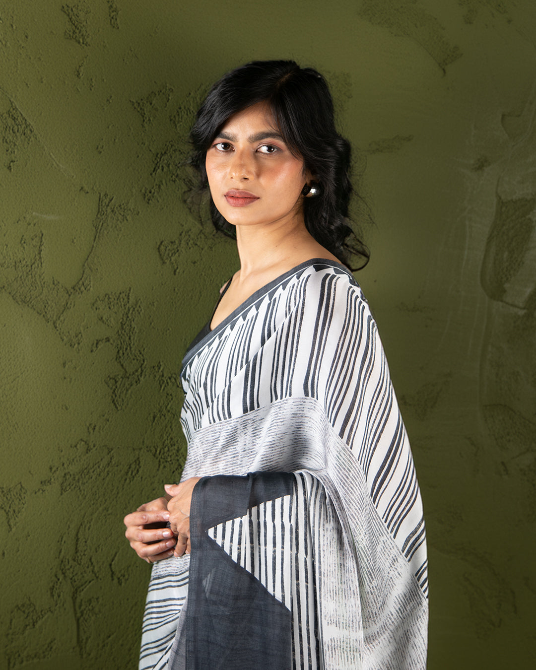 Breaking News | Column One Silk Crepe Saree - Rajathee Sarees