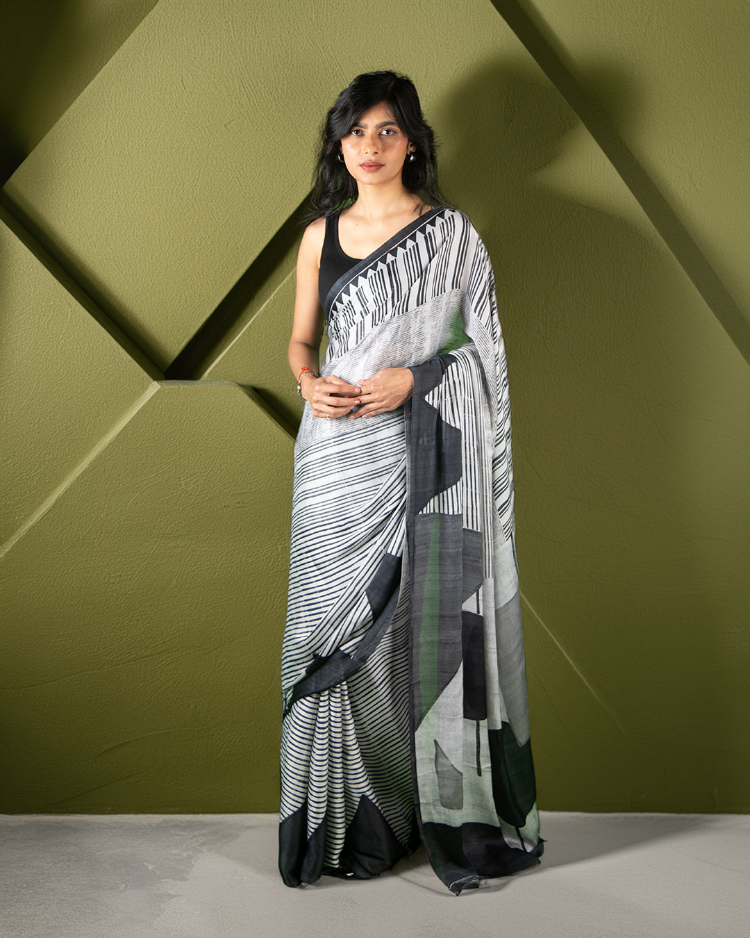 Breaking News | Column One Silk Crepe Saree - Rajathee Sarees